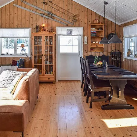 Feriehus Sjusjovegen 1892